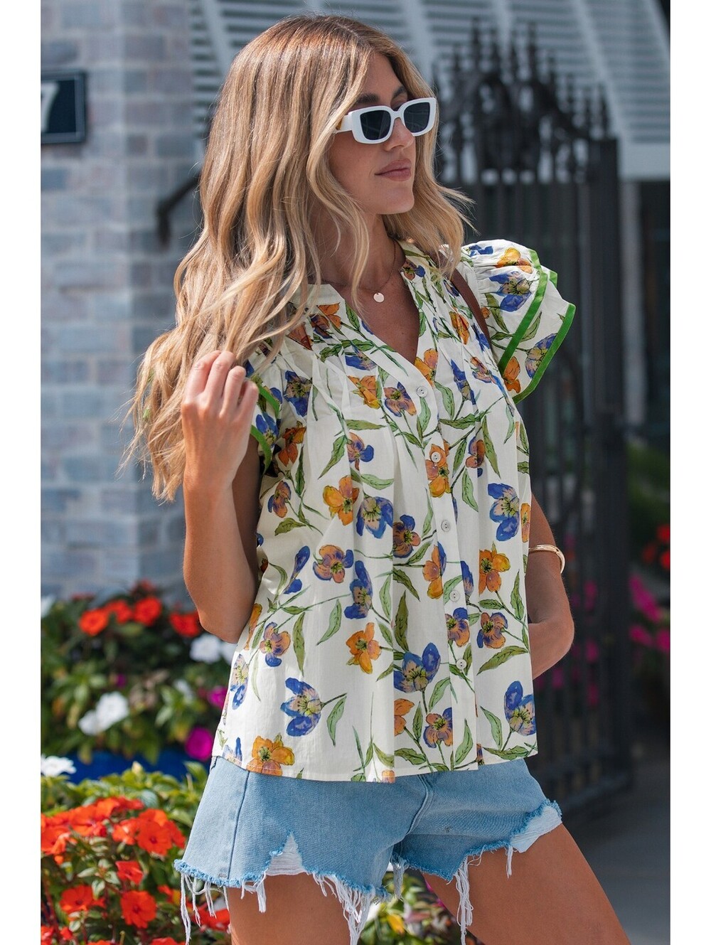 Women's Floral Print Ruffle Sleeve Blouse - Picture 3 of 9